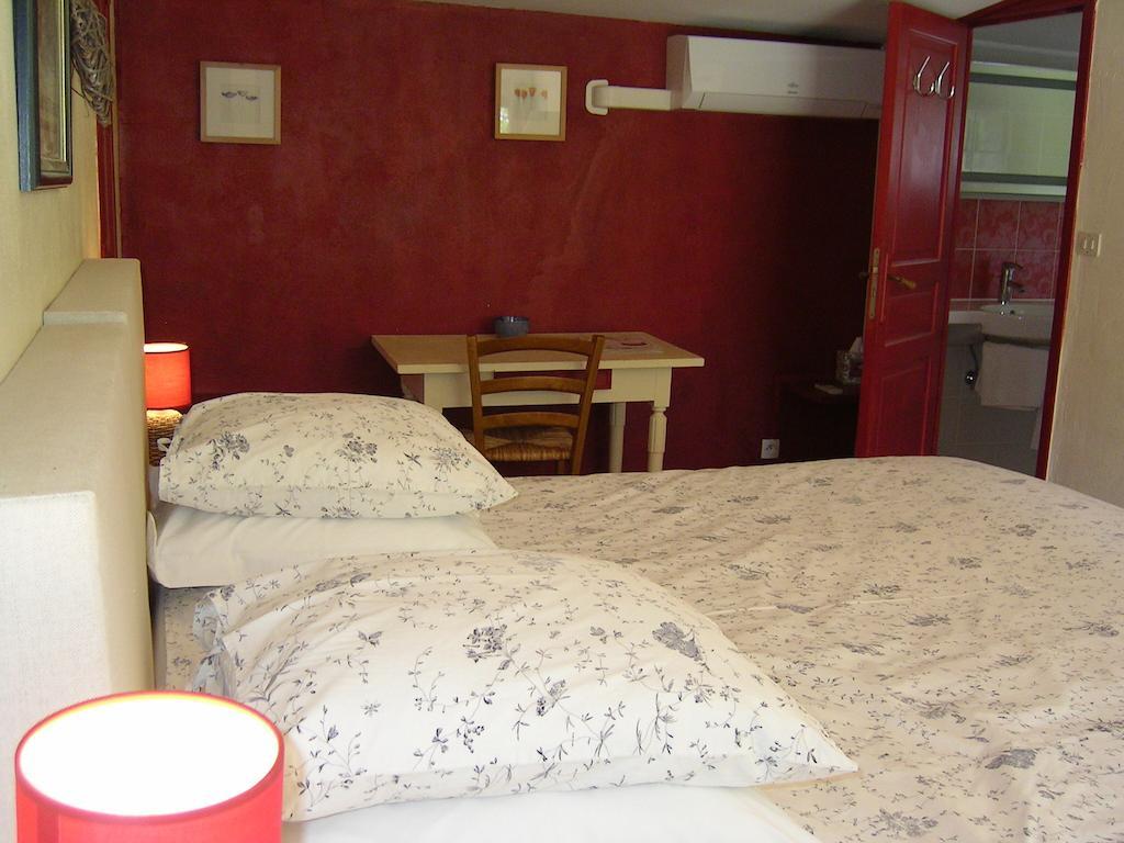 Mas La Provence Bed and Breakfast LʼIsle-sur-la-Sorgue Værelse billede