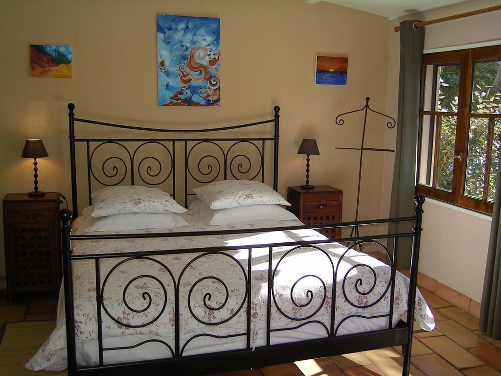 Mas La Provence Bed and Breakfast LʼIsle-sur-la-Sorgue Værelse billede