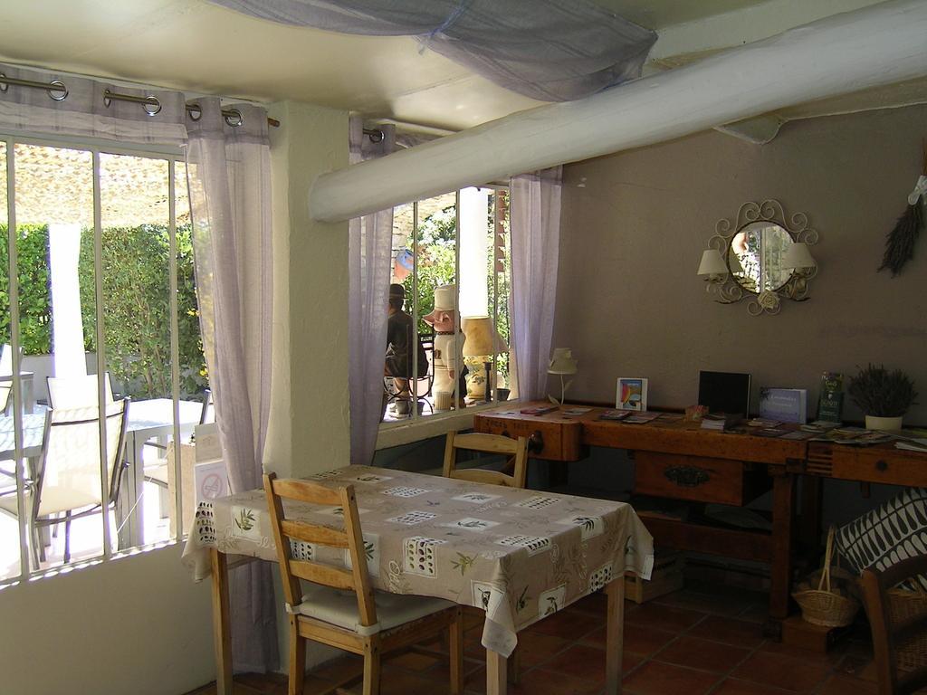 Mas La Provence Bed and Breakfast LʼIsle-sur-la-Sorgue Eksteriør billede