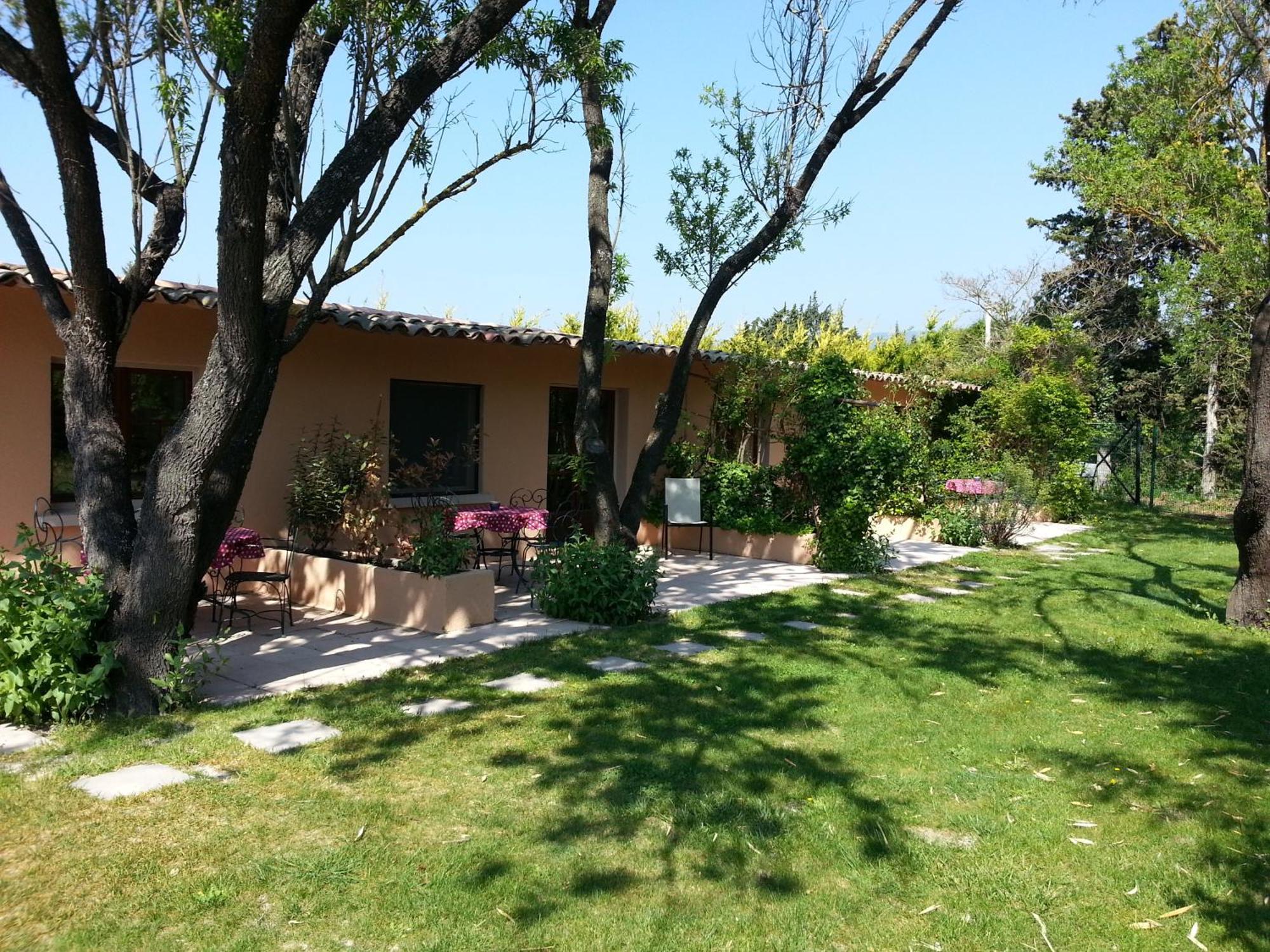 Mas La Provence Bed and Breakfast LʼIsle-sur-la-Sorgue Eksteriør billede