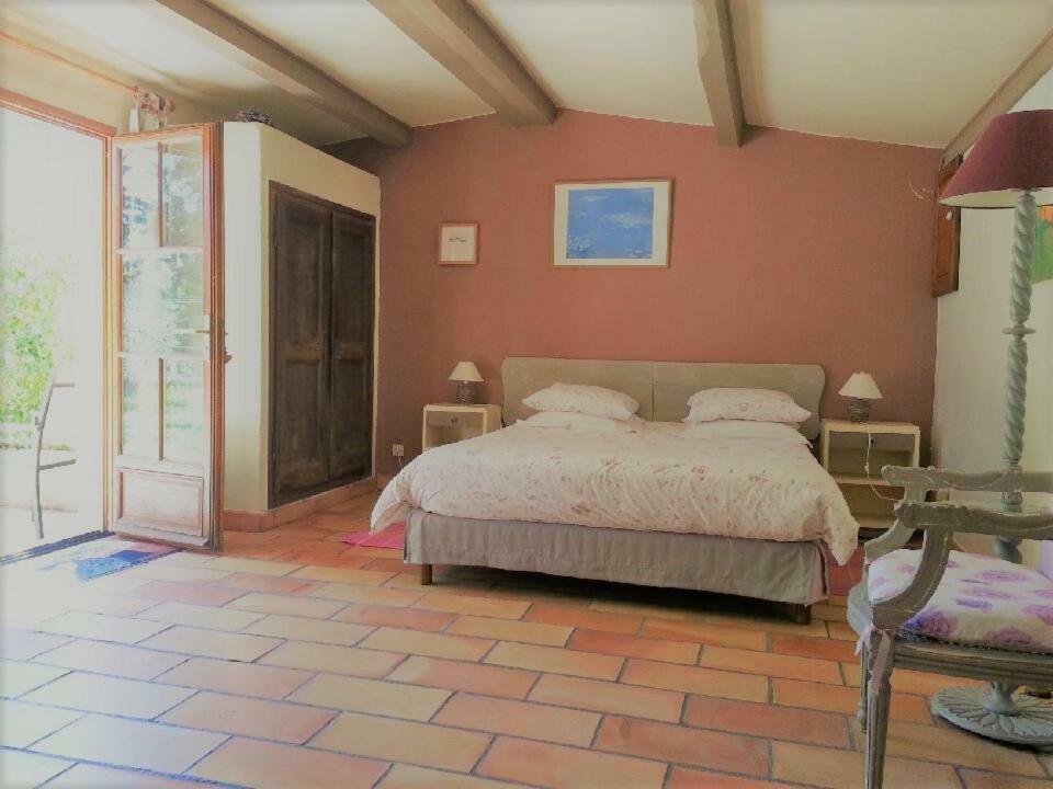 Mas La Provence Bed and Breakfast LʼIsle-sur-la-Sorgue Værelse billede